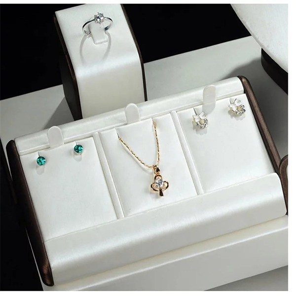 Perhiasan Tampilan Set Perhiasan Ring Kalung Pendant Gelang Ngadeg Anting-3