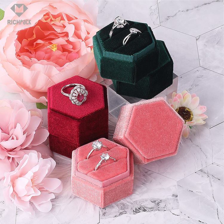 How to make jewelry packaging design quickly attract attention
